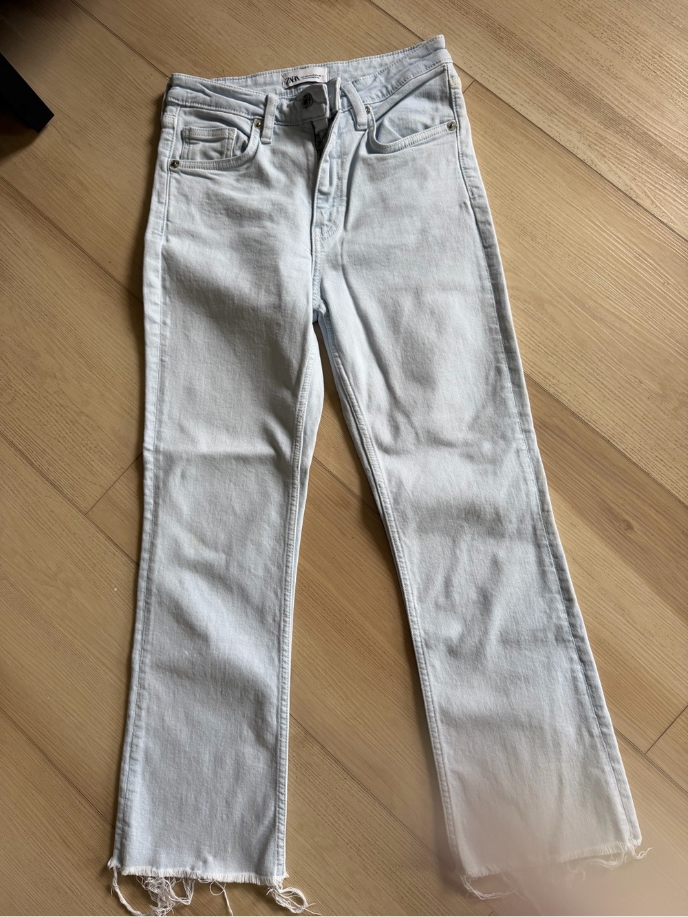 Zara jeans size 4